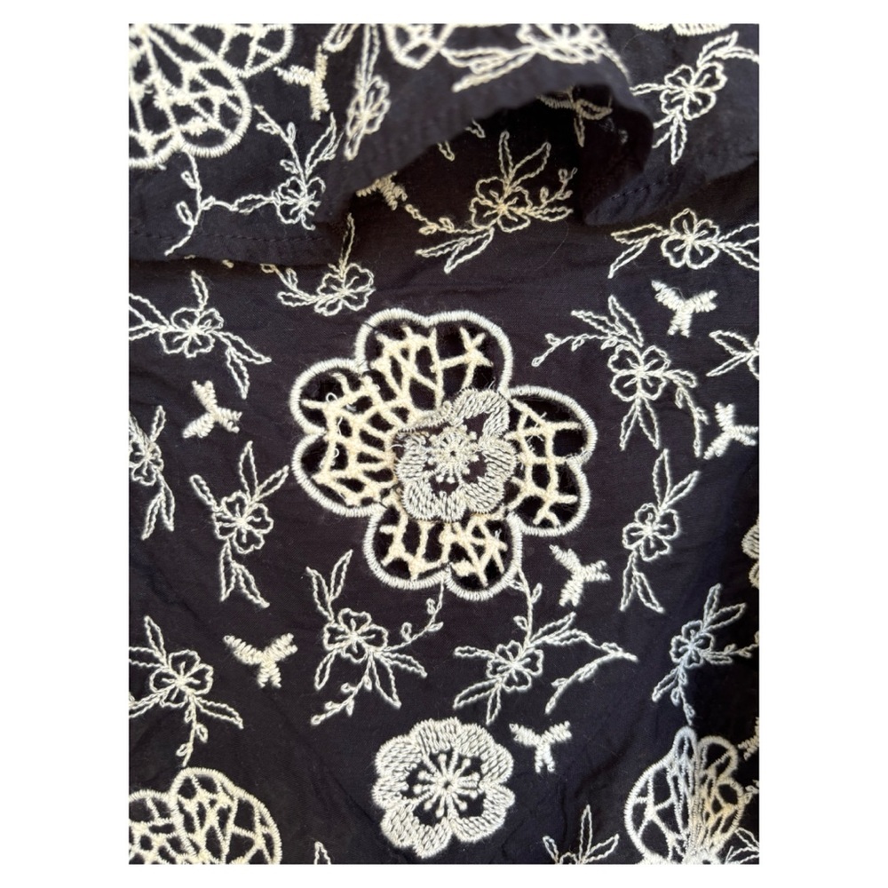 NWOT Anthropologie Embroidered Ruffle Crop Tie Top in Black & White Size XS - Picture 11 of 14